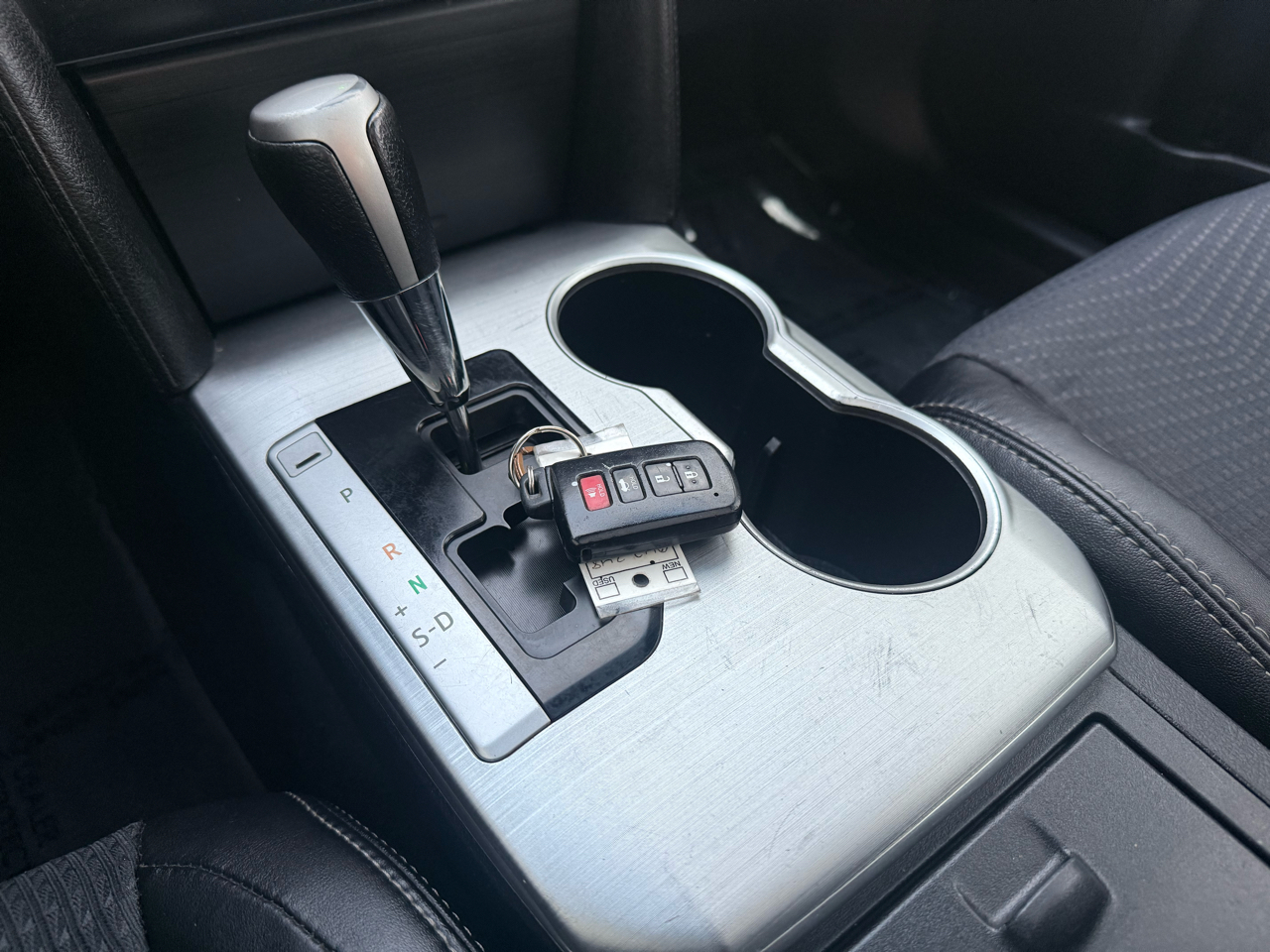 Toyota Camry 4dr Sdn I4 Auto SE Sport Limited Edition (Natl) 2012