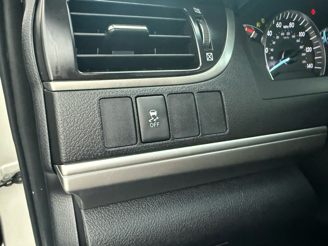 Toyota Camry 4dr Sdn I4 Auto SE Sport Limited Edition (Natl) 2012