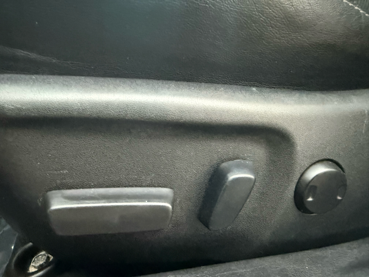 Toyota Camry 4dr Sdn I4 Auto SE Sport Limited Edition (Natl) 2012