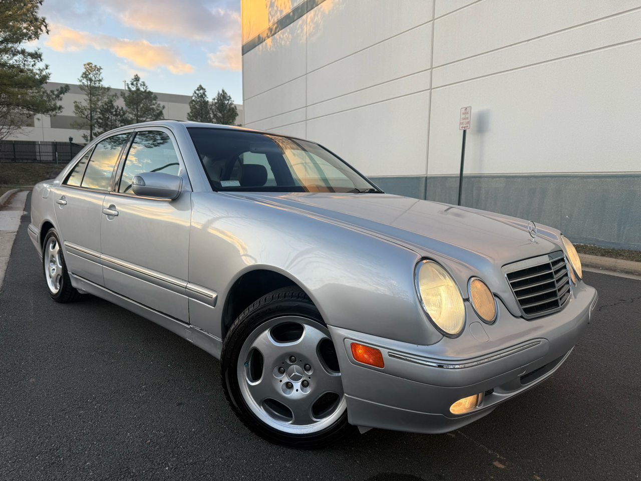 2000 Mercedes-Benz E-Class E430 Sedan's photo