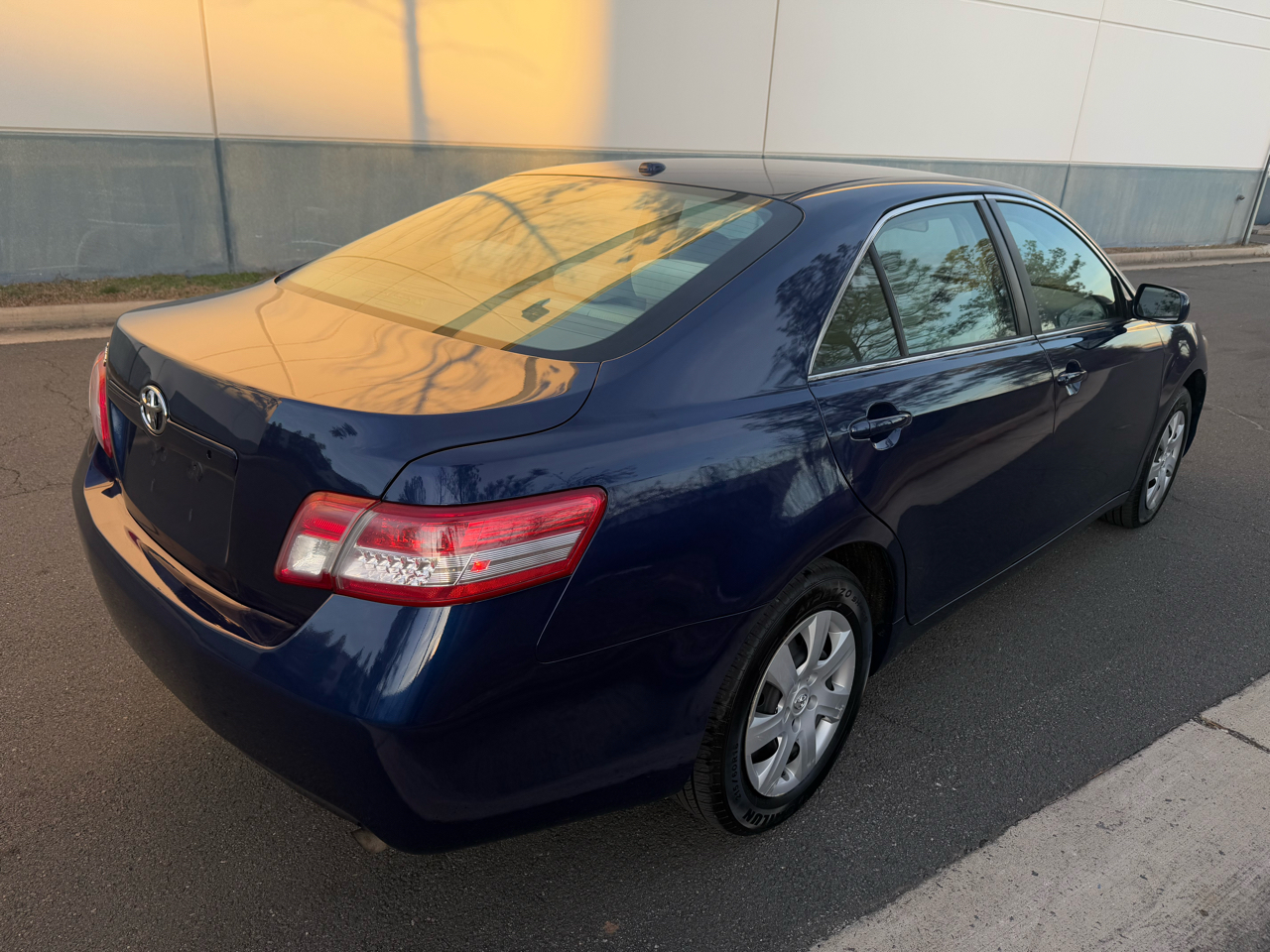 Toyota Camry 4dr Sdn I4 Man (Natl) 2010