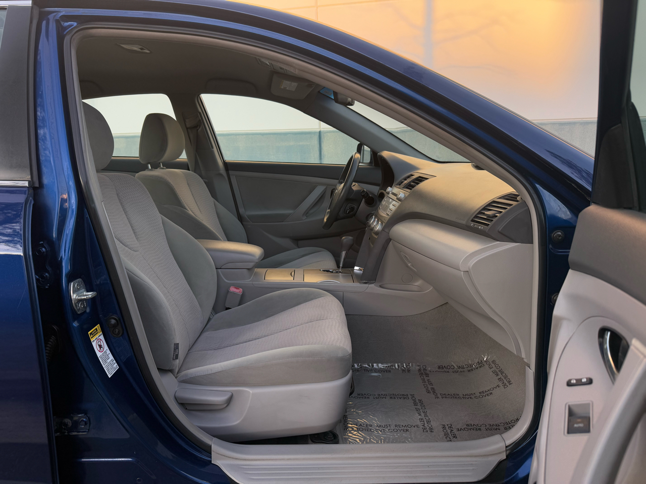 Toyota Camry 4dr Sdn I4 Man (Natl) 2010