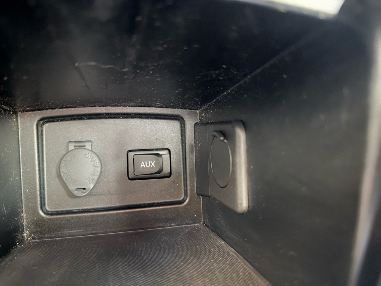 Toyota Camry 4dr Sdn I4 Man (Natl) 2010