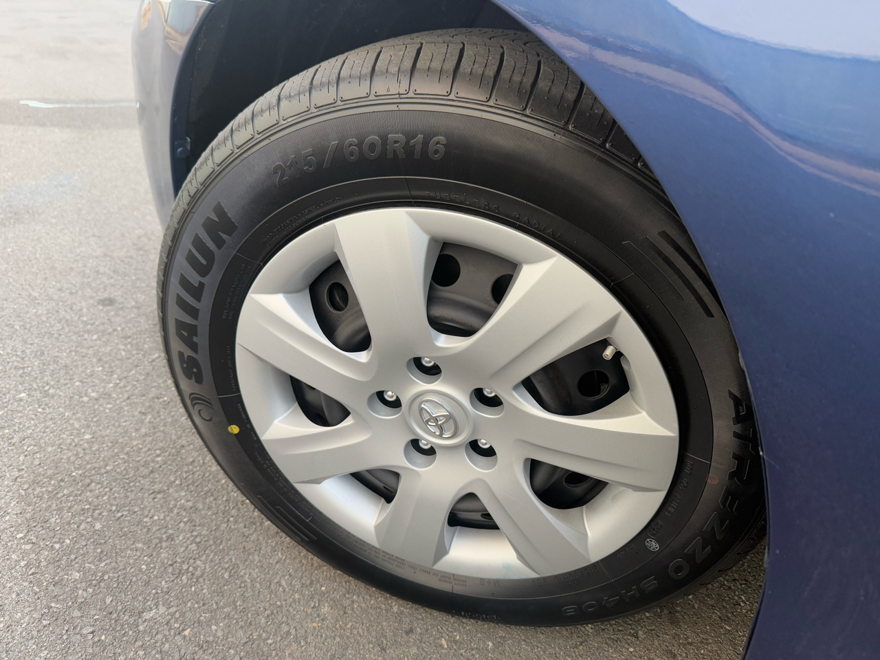 Toyota Camry 4dr Sdn I4 Man (Natl) 2010