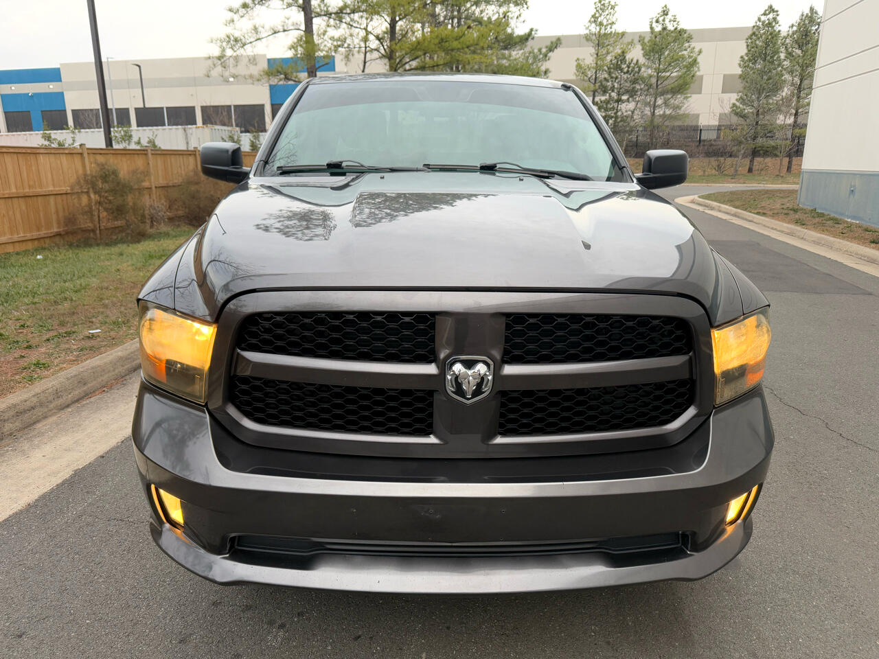 RAM 1500 4WD Quad Cab 140.5" Express 2015