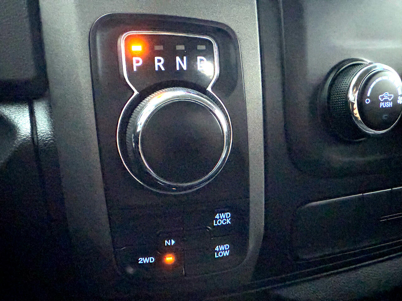 RAM 1500 4WD Quad Cab 140.5" Express 2015