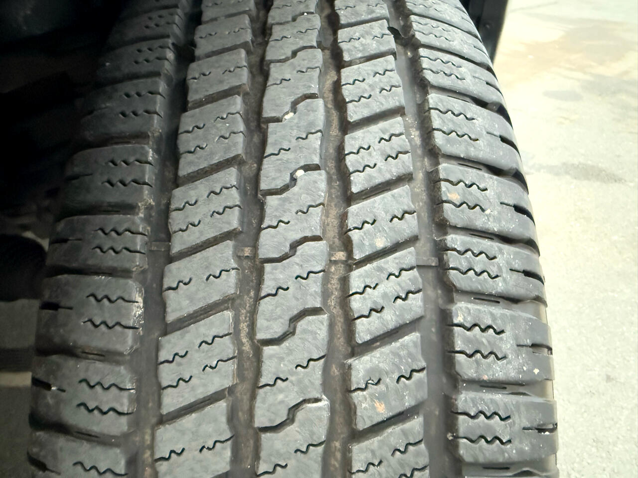 RAM 1500 4WD Quad Cab 140.5" Express 2015