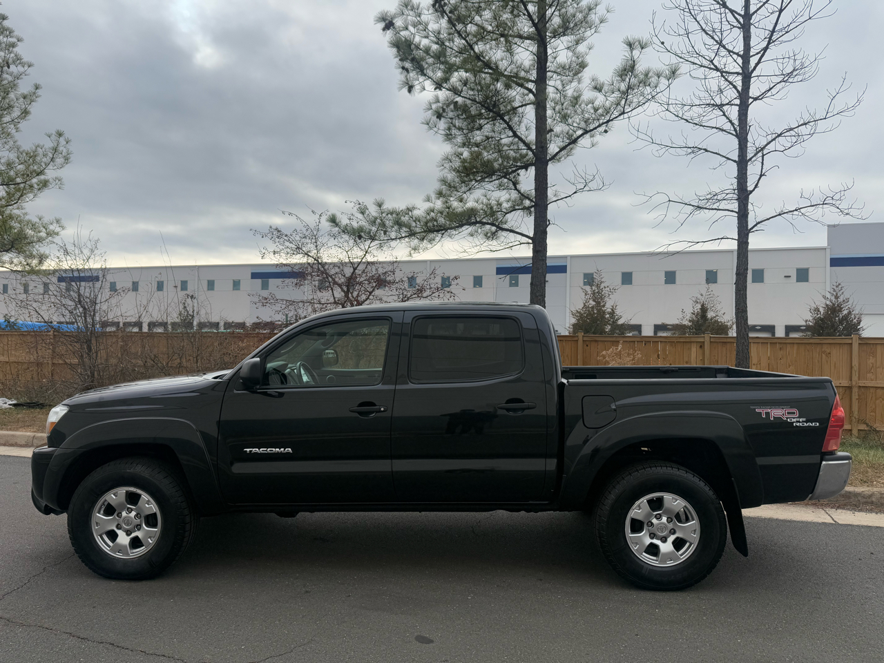 Toyota Tacoma 4WD Double V6 MT (Natl) 2010