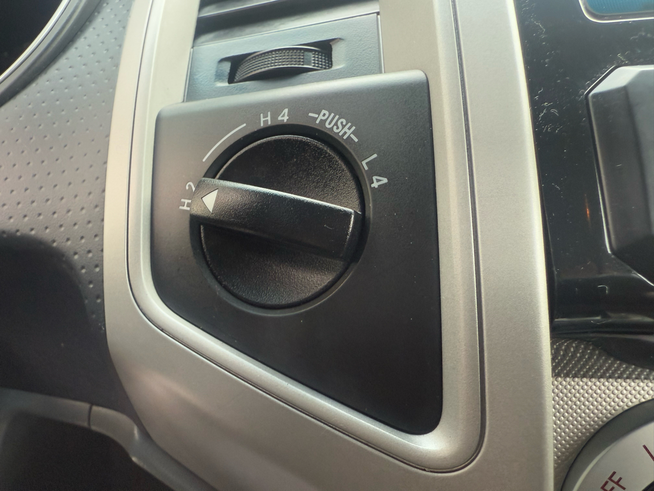 Toyota Tacoma 4WD Double V6 MT (Natl) 2010