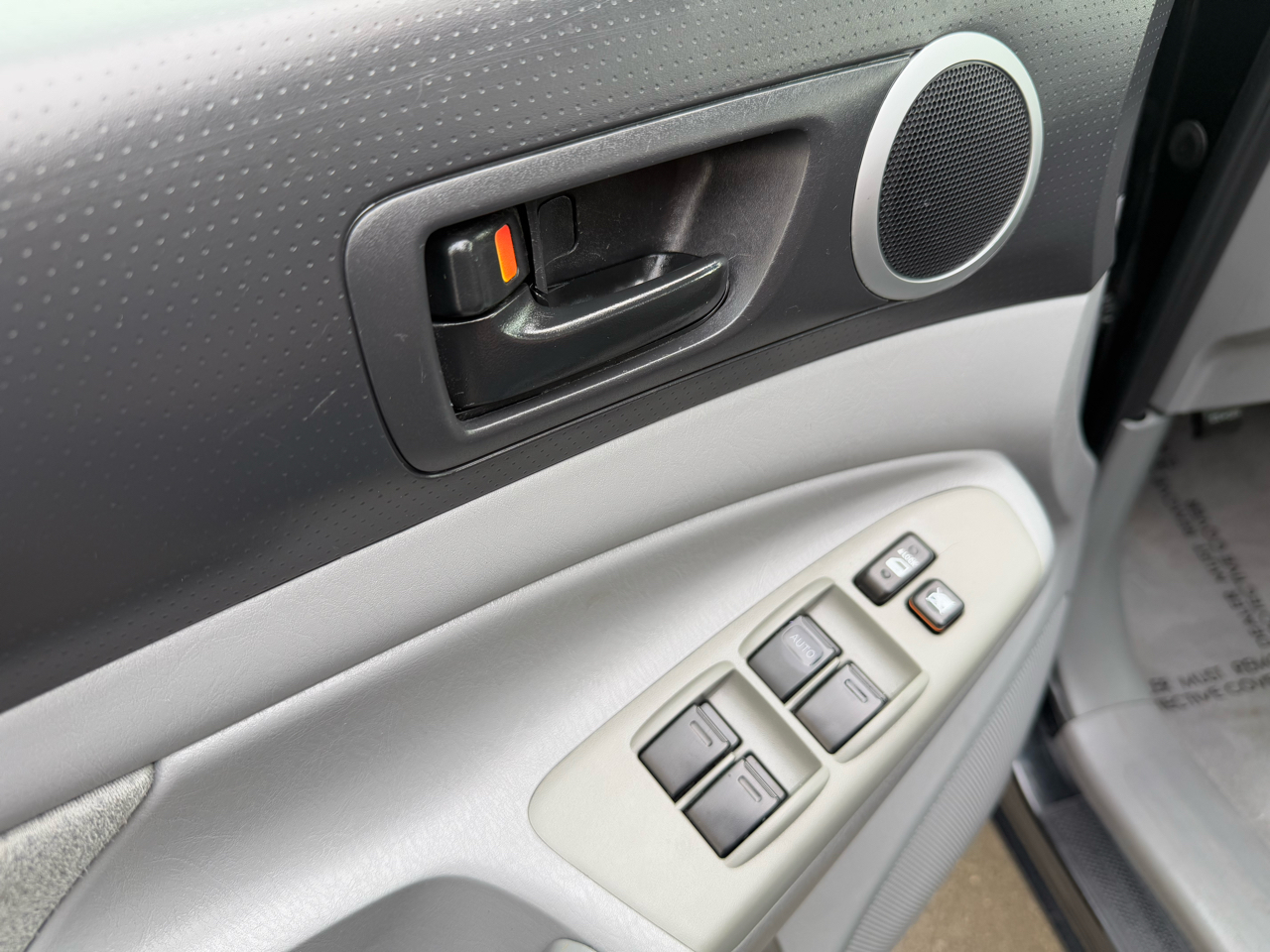 Toyota Tacoma 4WD Double V6 MT (Natl) 2010