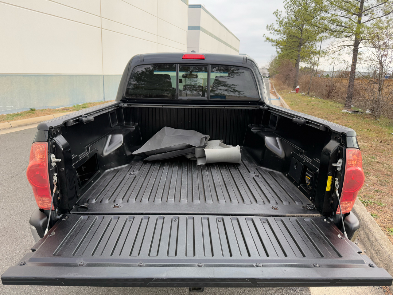 Toyota Tacoma 4WD Double V6 MT (Natl) 2010