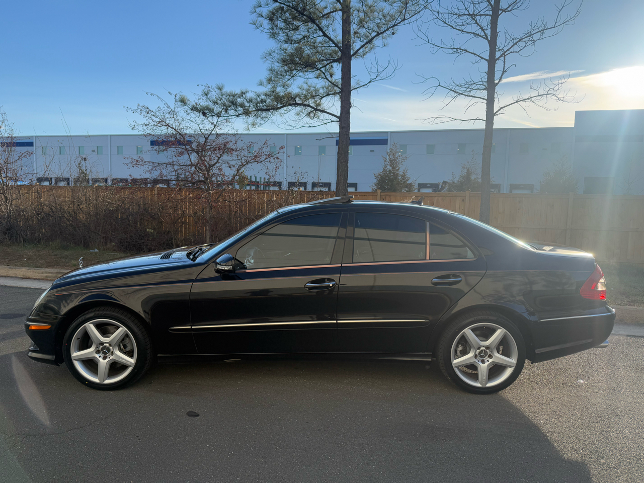 Mercedes-Benz E-Class 4dr Sdn 3.5L 4MATIC 2007