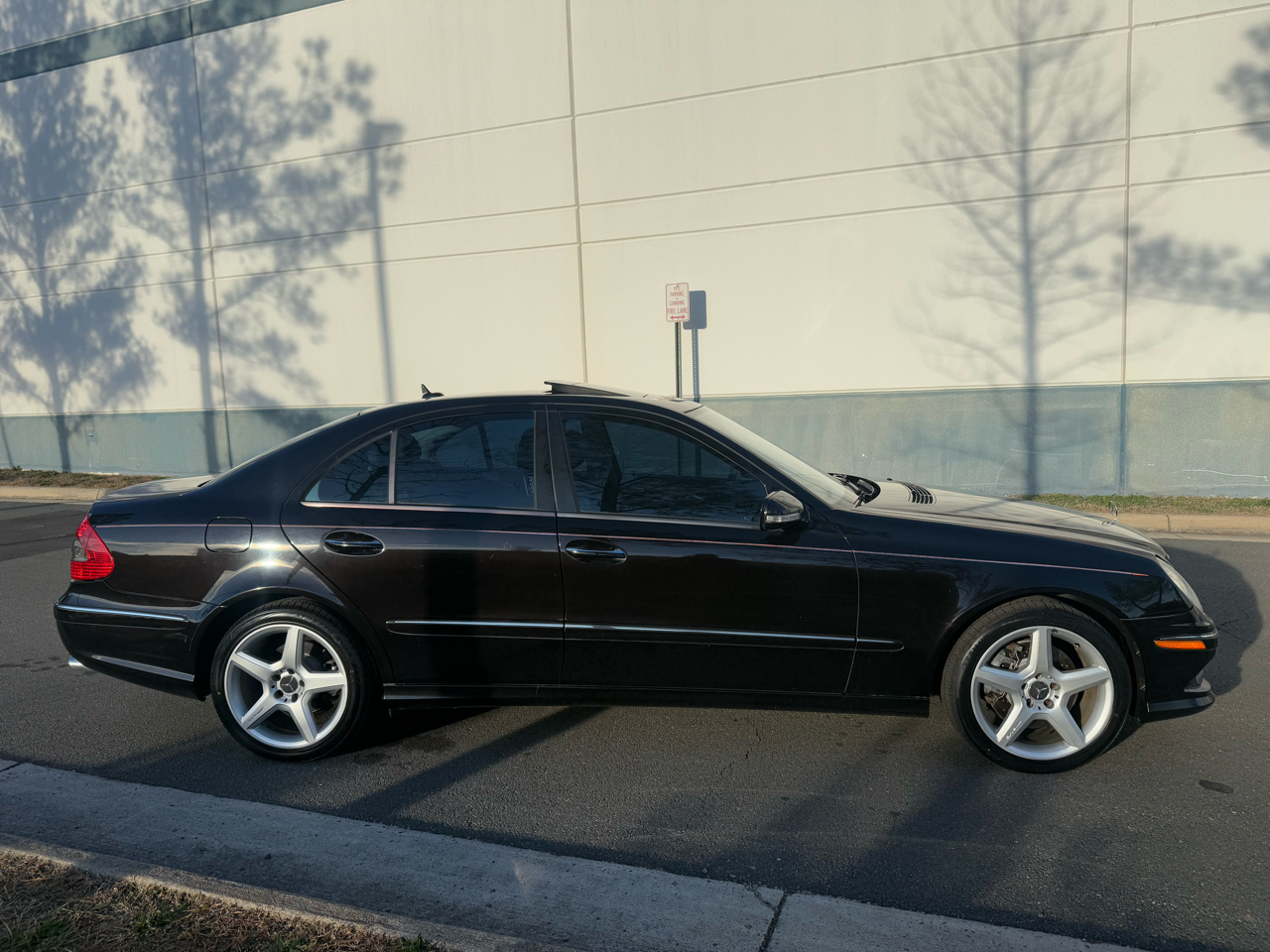 Mercedes-Benz E-Class 4dr Sdn 3.5L 4MATIC 2007