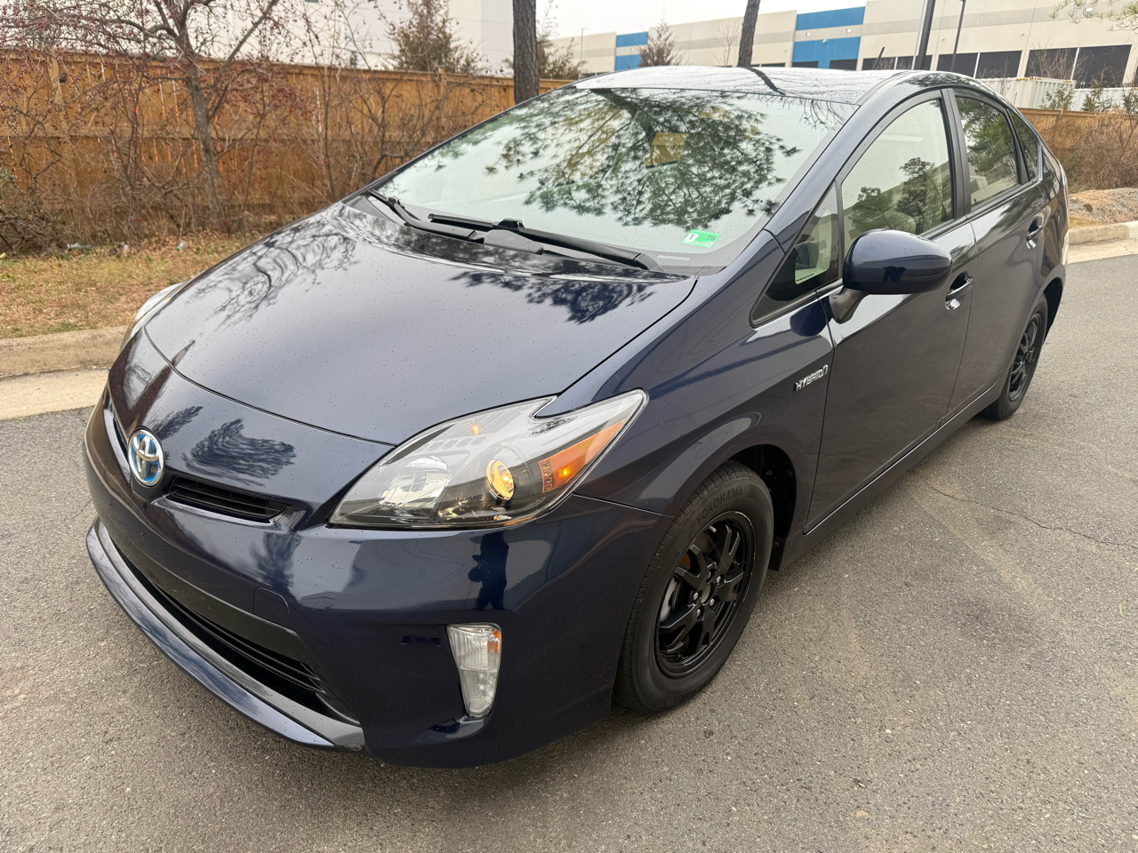 Toyota Prius 5dr HB Persona Series Special Edition (Natl) 2015