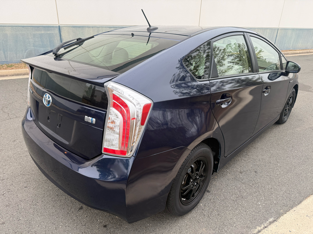 Toyota Prius 5dr HB Persona Series Special Edition (Natl) 2015
