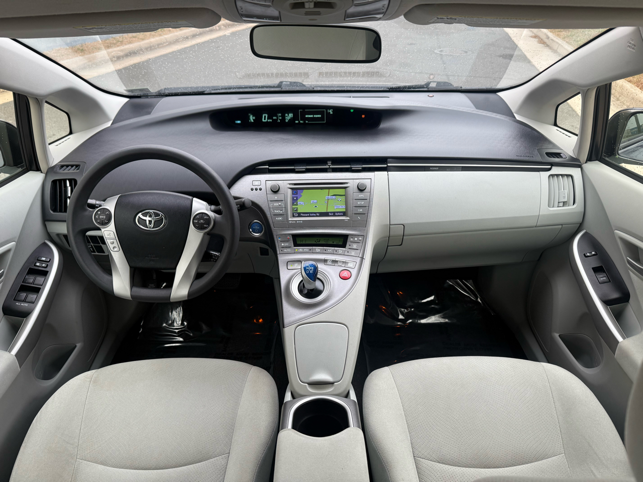 Toyota Prius 5dr HB Persona Series Special Edition (Natl) 2015