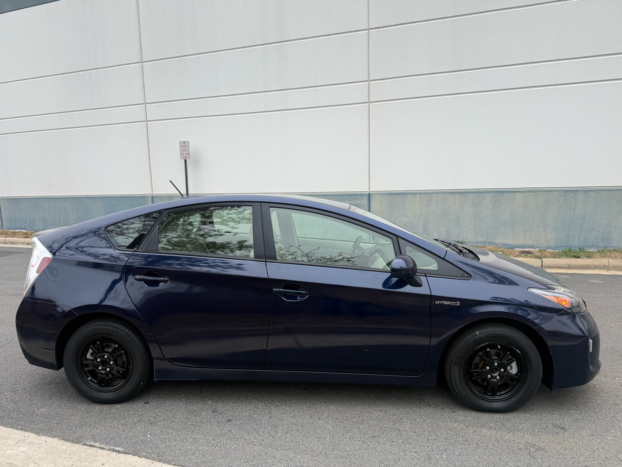 Toyota Prius 5dr HB Persona Series Special Edition (Natl) 2015