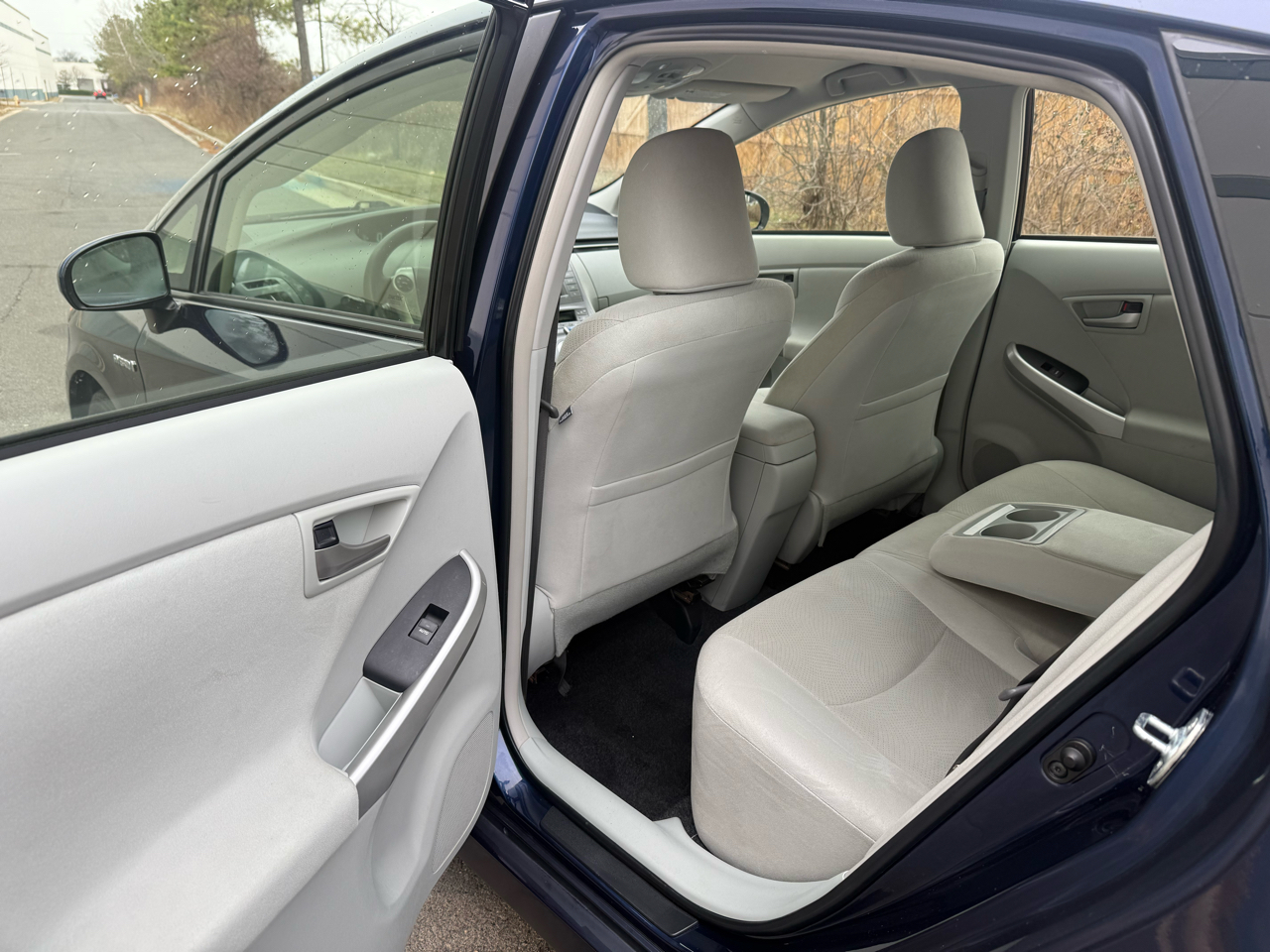 Toyota Prius 5dr HB Persona Series Special Edition (Natl) 2015