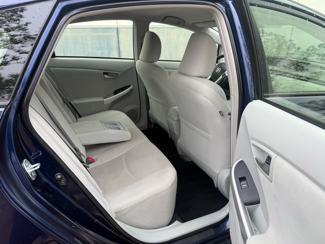 Toyota Prius 5dr HB Persona Series Special Edition (Natl) 2015