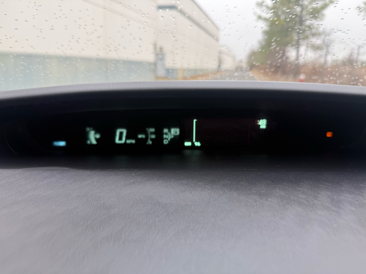 Toyota Prius 5dr HB Persona Series Special Edition (Natl) 2015