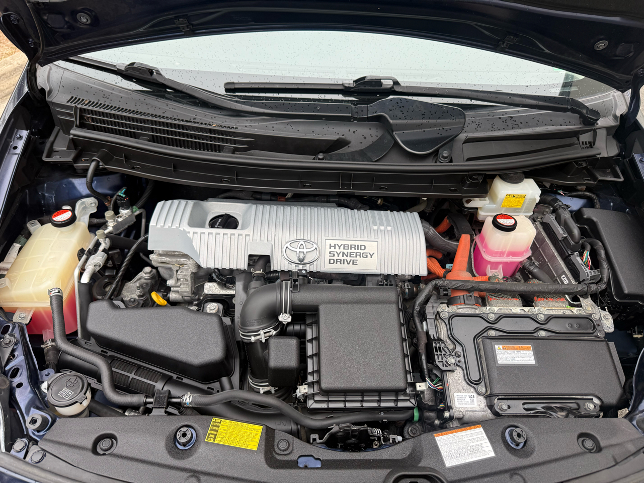 Toyota Prius 5dr HB Persona Series Special Edition (Natl) 2015