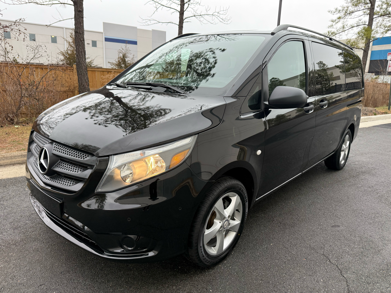 Mercedes-Benz Metris Passenger Van RWD 126" 2016