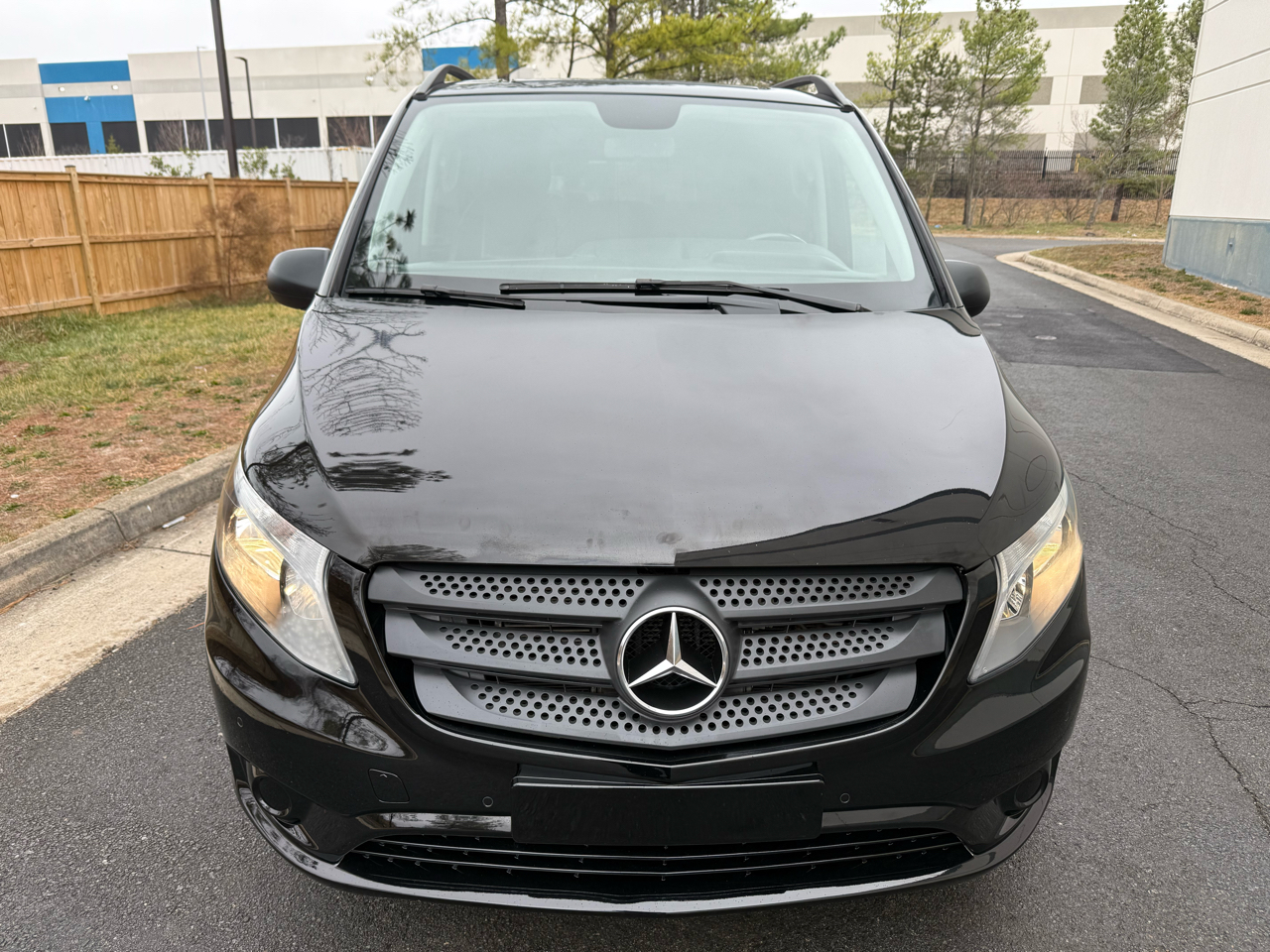 Mercedes-Benz Metris Passenger Van RWD 126" 2016