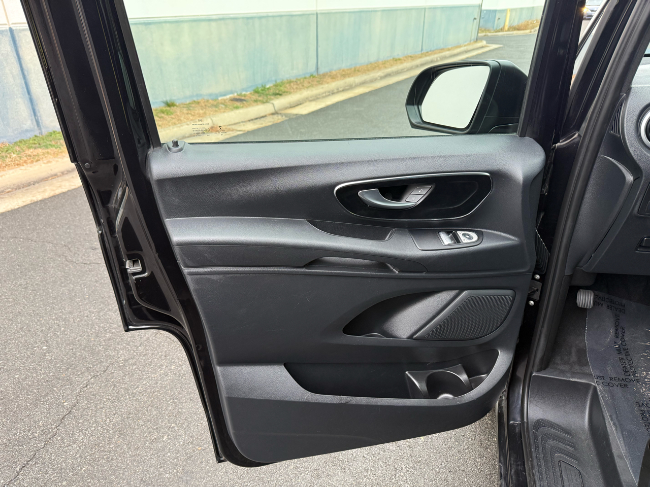 Mercedes-Benz Metris Passenger Van RWD 126" 2016