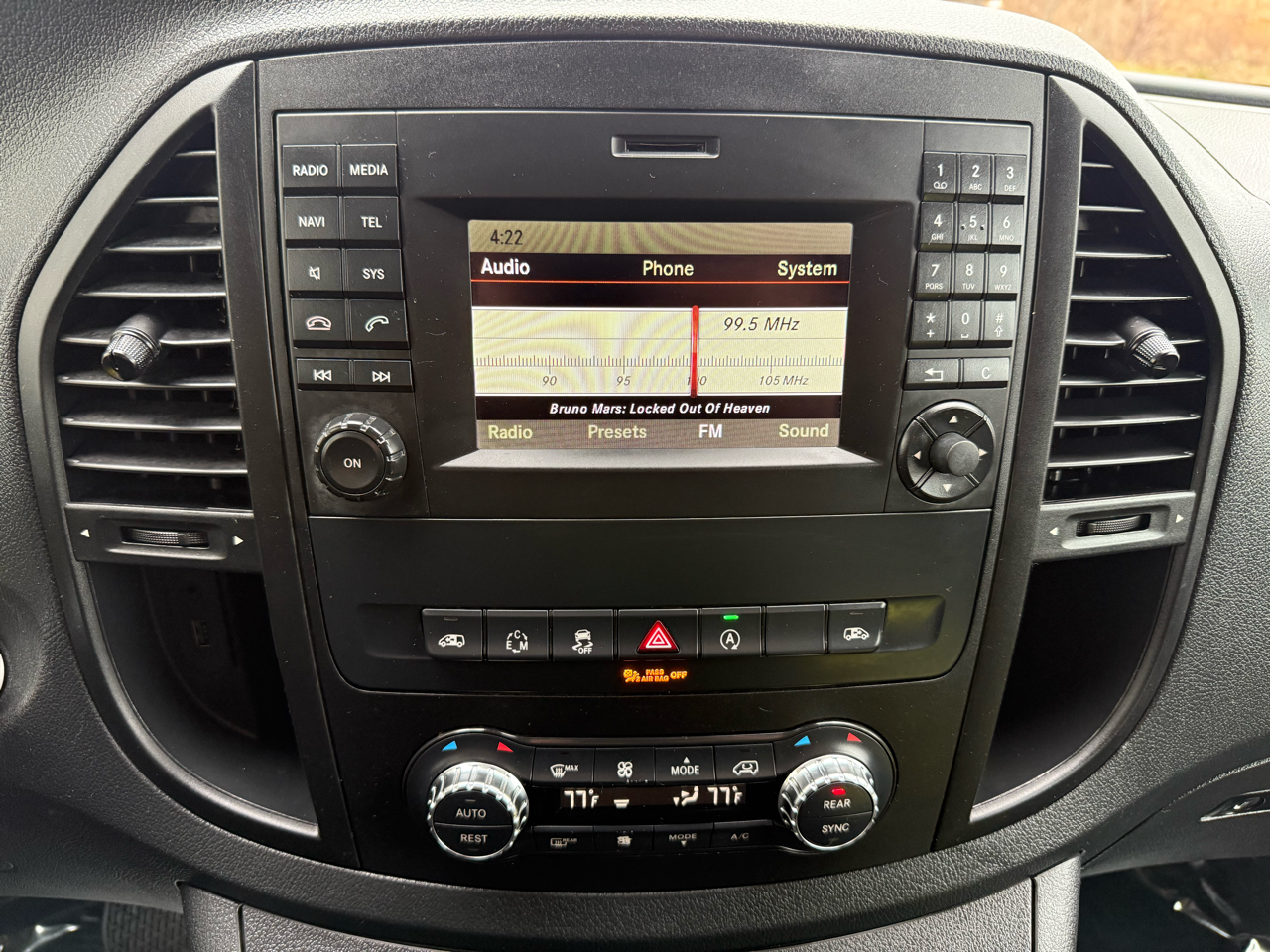 Mercedes-Benz Metris Passenger Van RWD 126" 2016