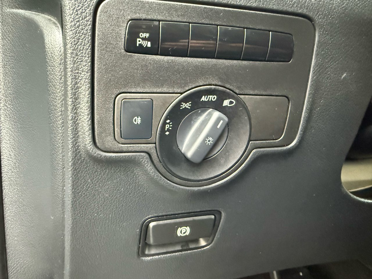 Mercedes-Benz Metris Passenger Van RWD 126" 2016