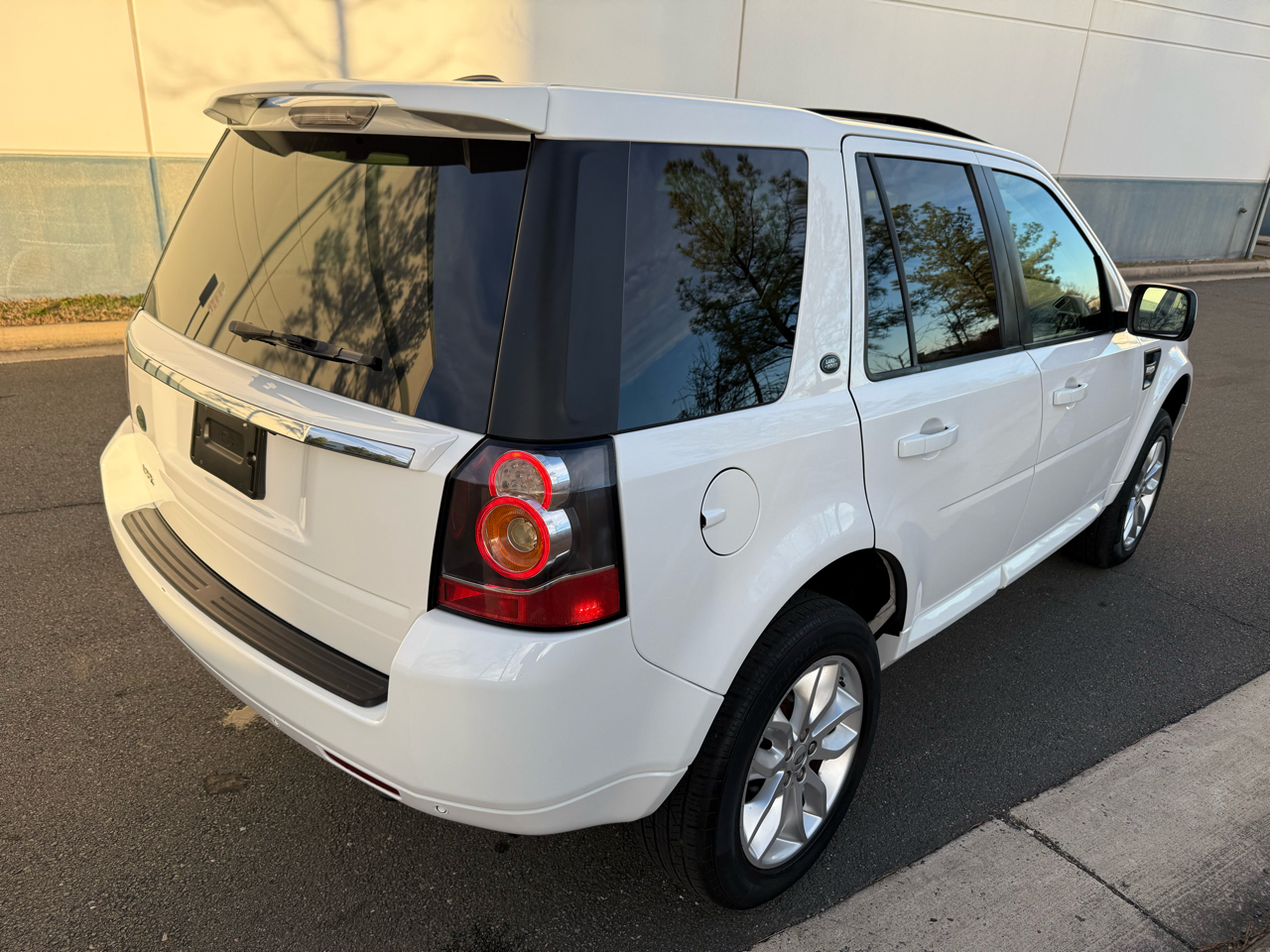 Land Rover LR2 AWD 4dr 2013