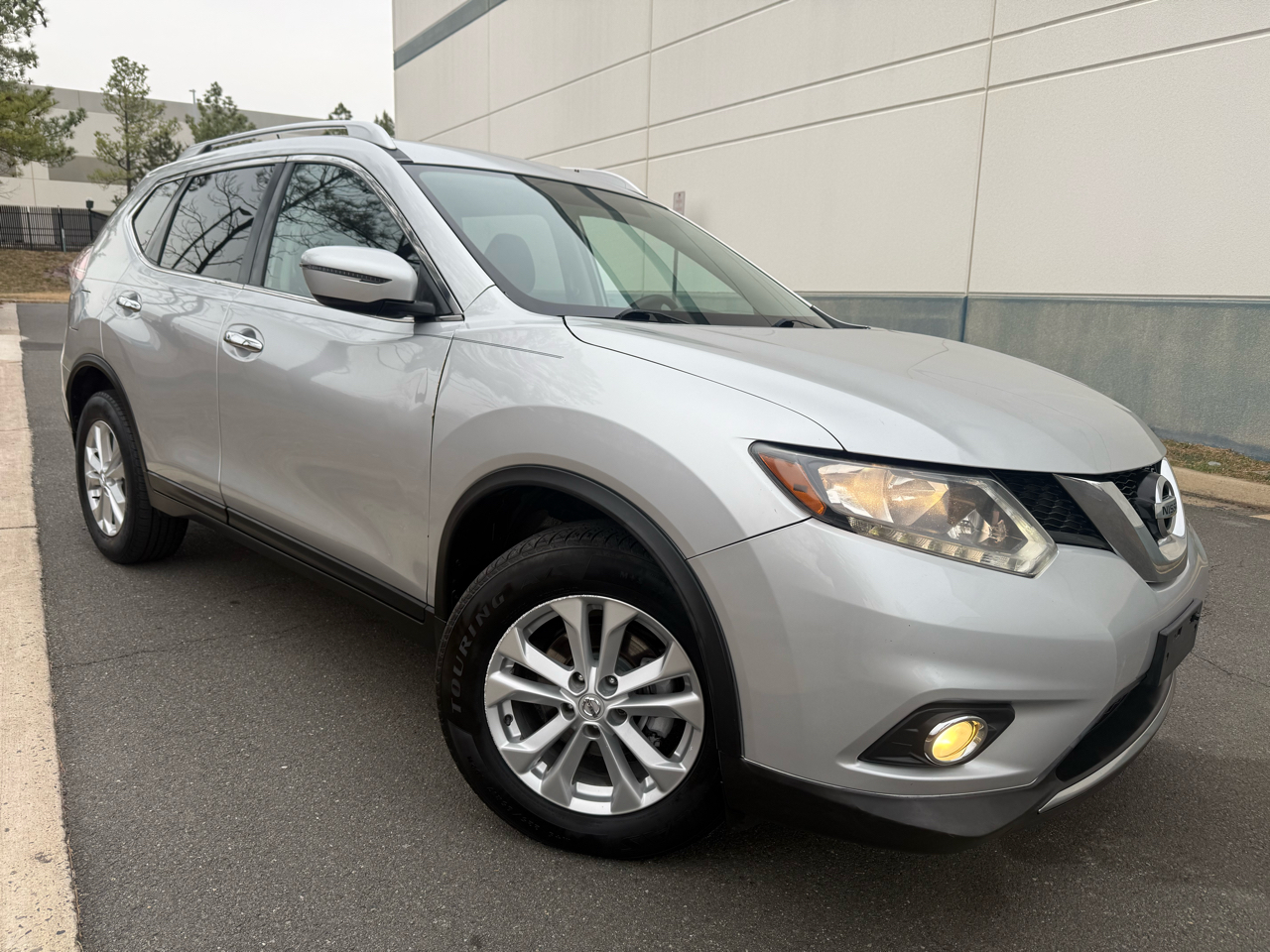 Nissan Rogue FWD 4dr SV 2016