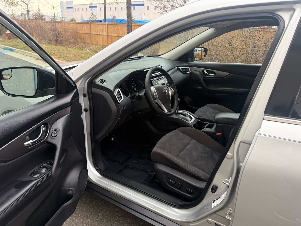 Nissan Rogue FWD 4dr SV 2016