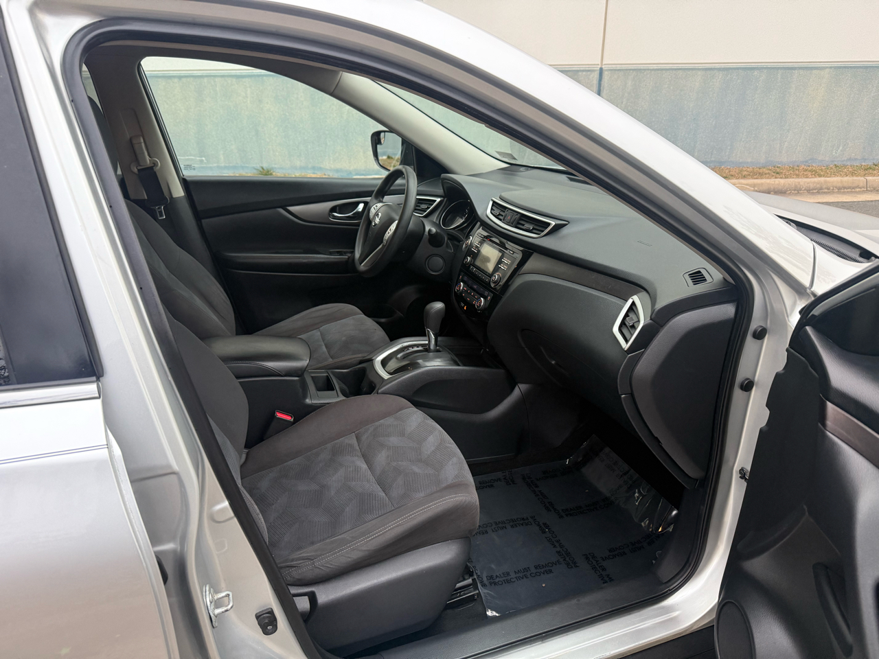 Nissan Rogue FWD 4dr SV 2016