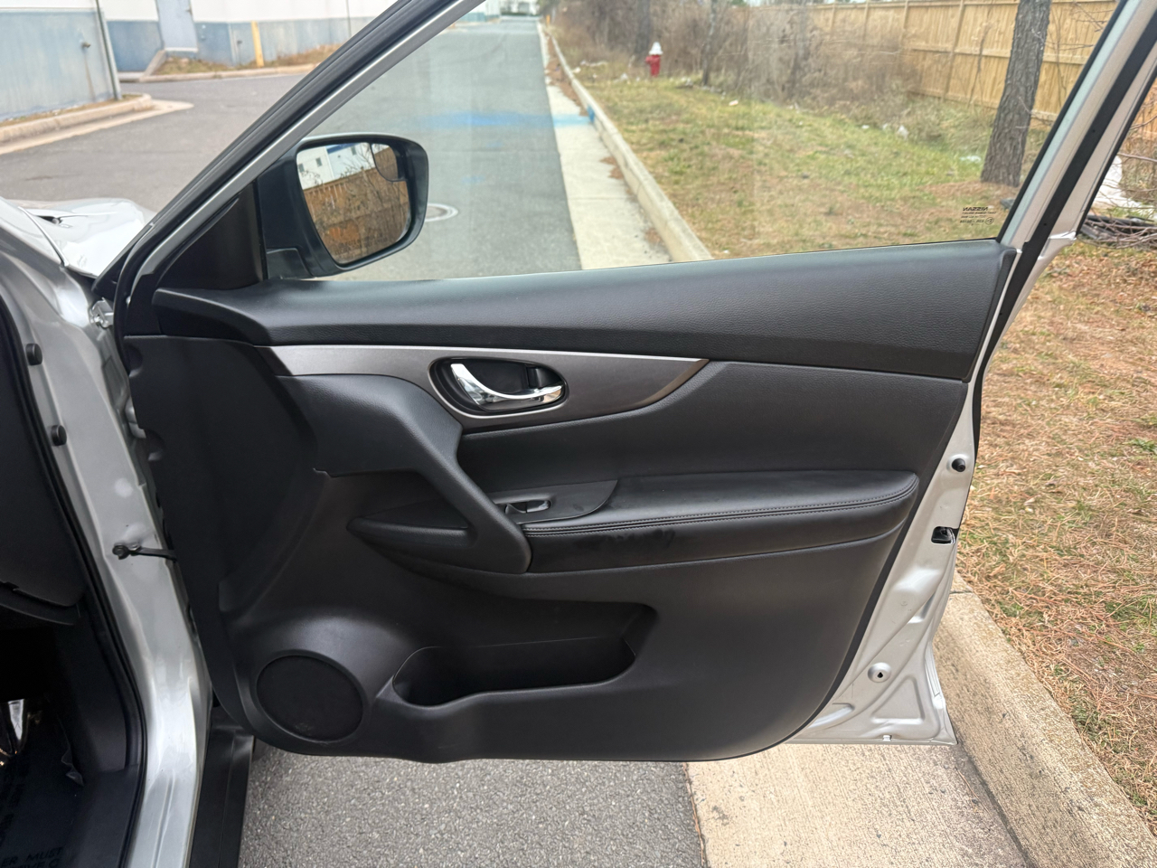 Nissan Rogue FWD 4dr SV 2016