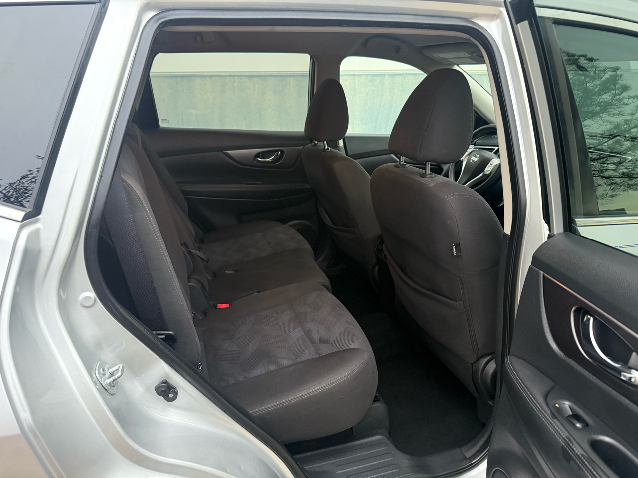 Nissan Rogue FWD 4dr SV 2016