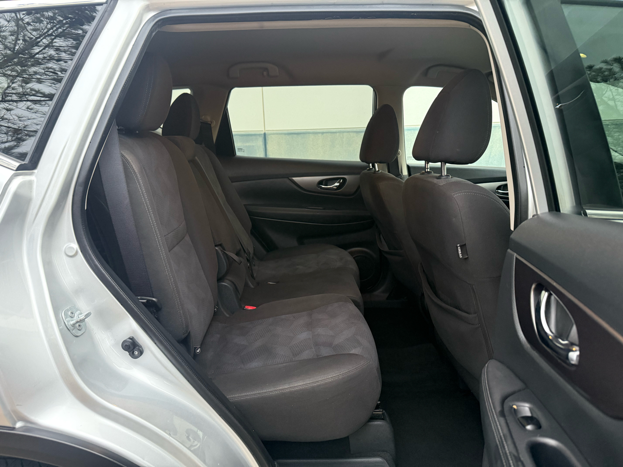 Nissan Rogue FWD 4dr SV 2016