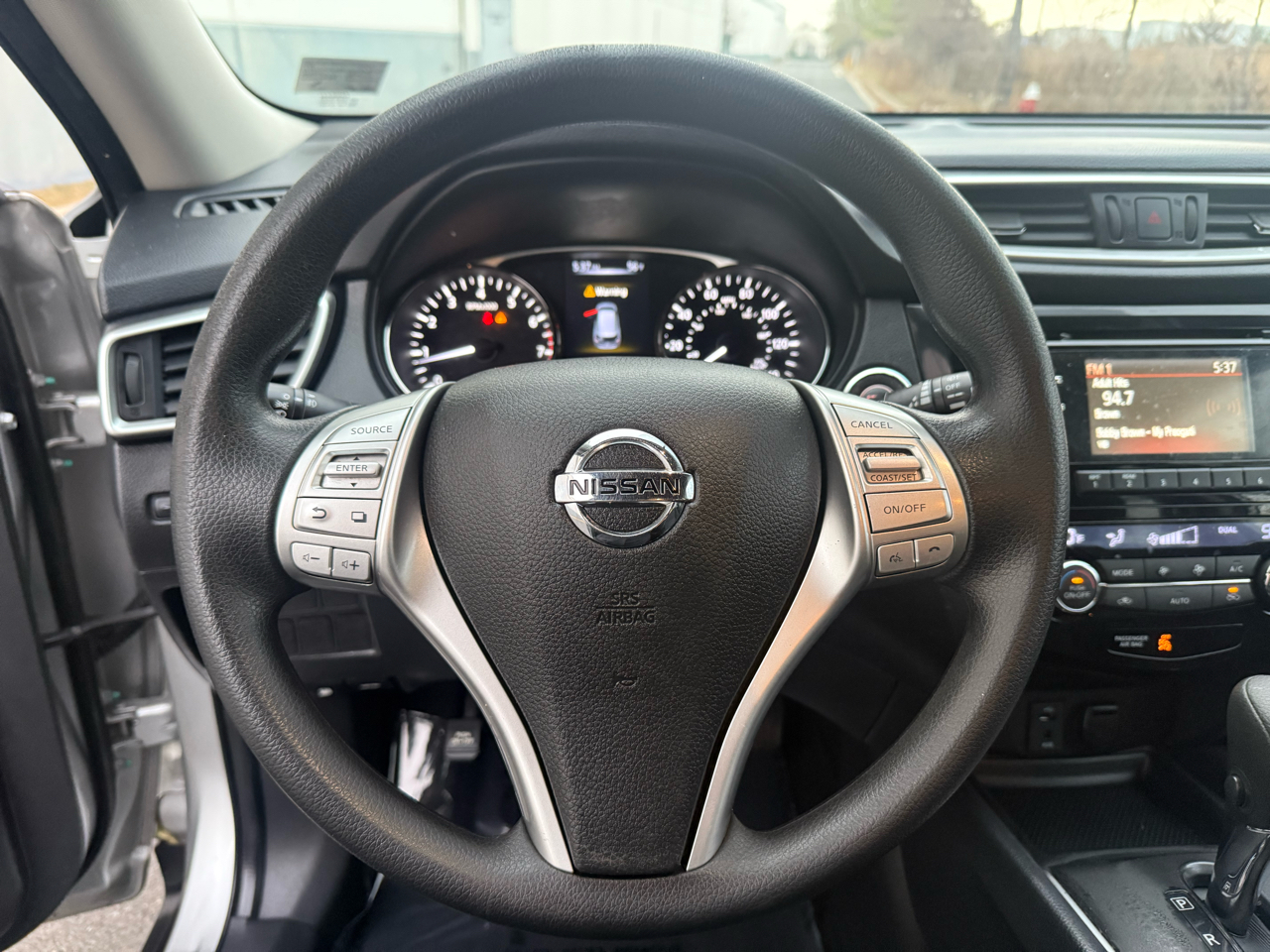 Nissan Rogue FWD 4dr SV 2016