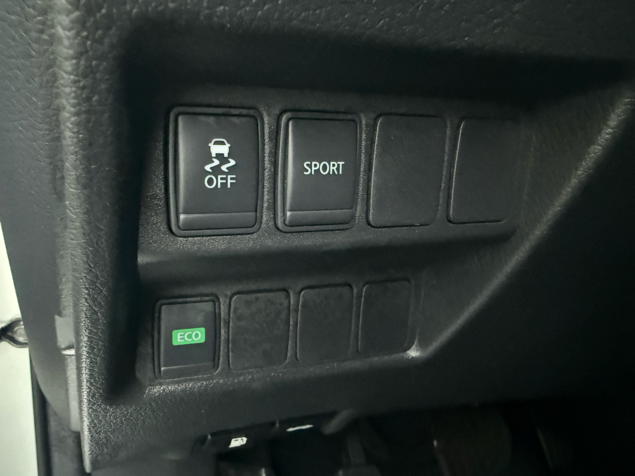 Nissan Rogue FWD 4dr SV 2016