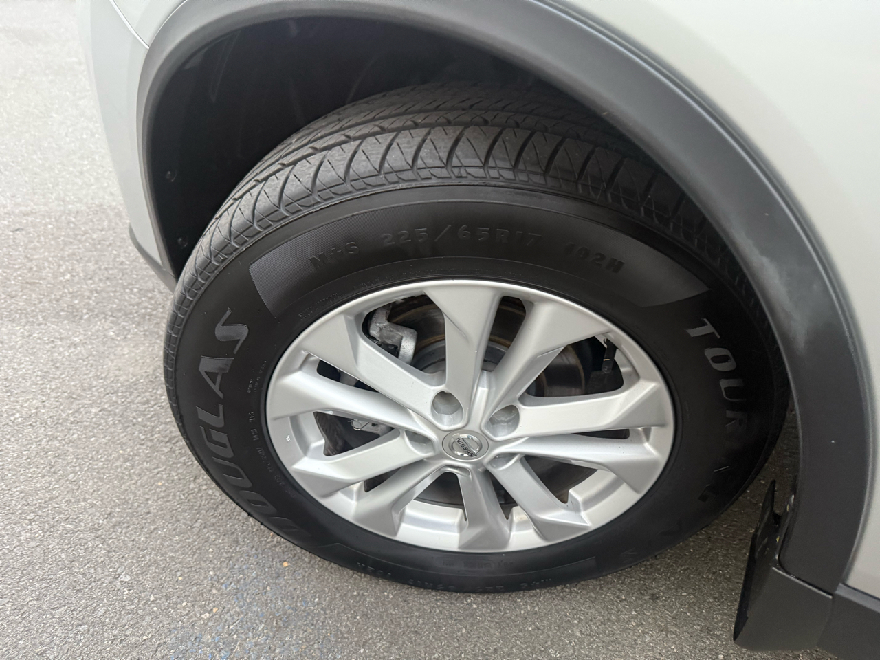 Nissan Rogue FWD 4dr SV 2016