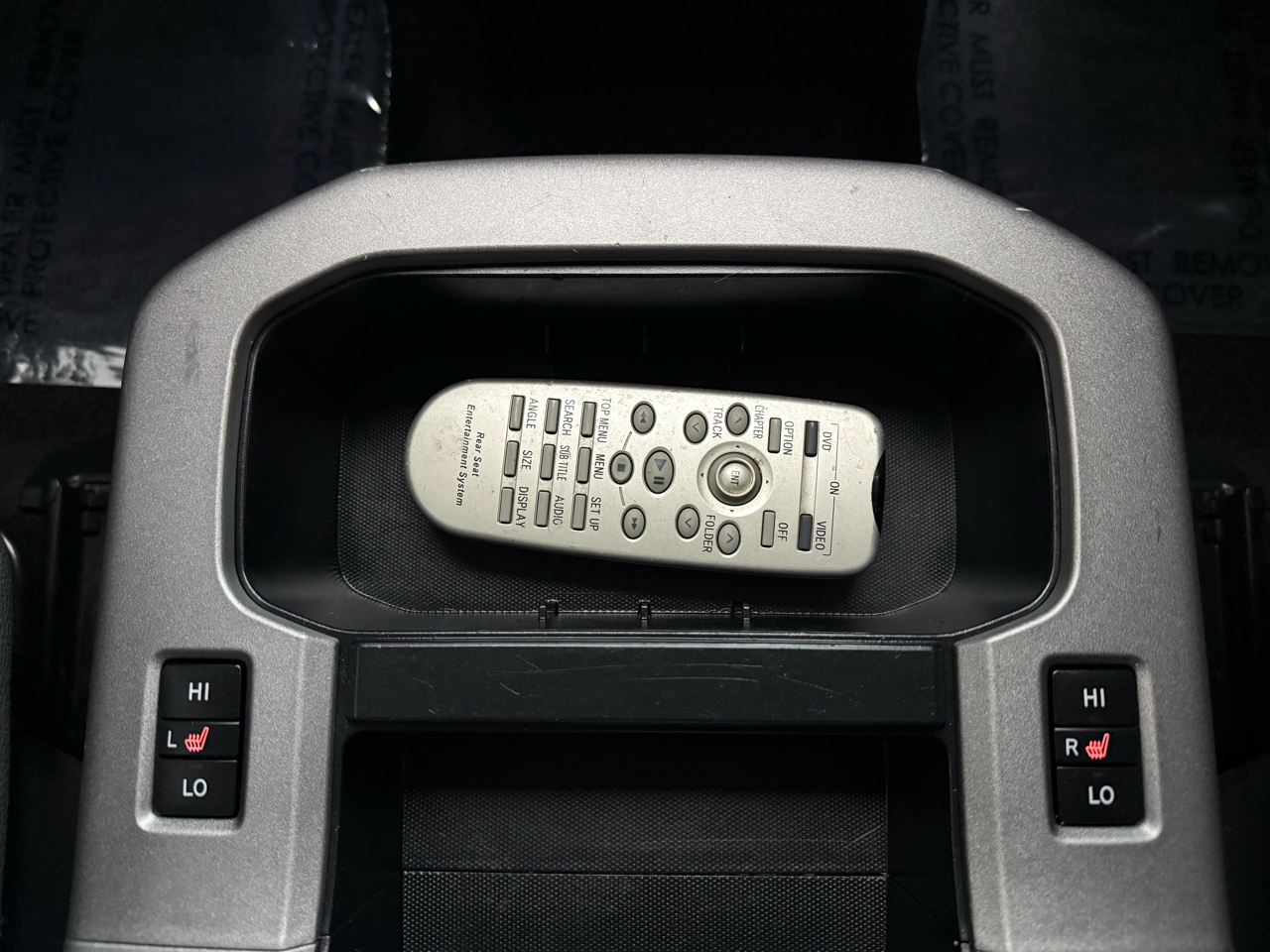 Toyota Sequoia 4WD 5.7L Platinum (Natl) 2012