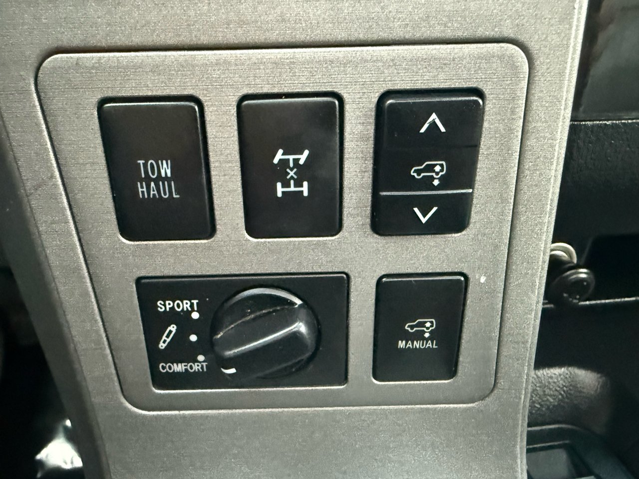 Toyota Sequoia 4WD 5.7L Platinum (Natl) 2012