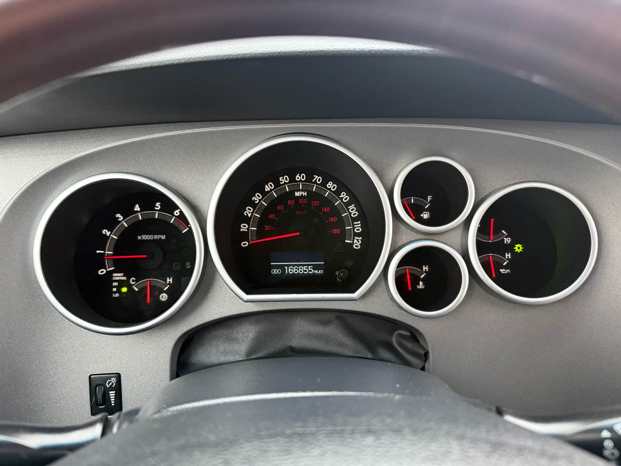 Toyota Sequoia 4WD 5.7L Platinum (Natl) 2012