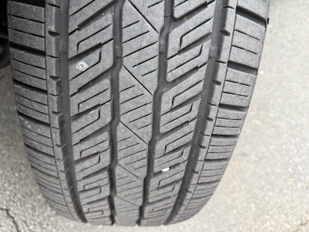 Toyota Sequoia 4WD 5.7L Platinum (Natl) 2012