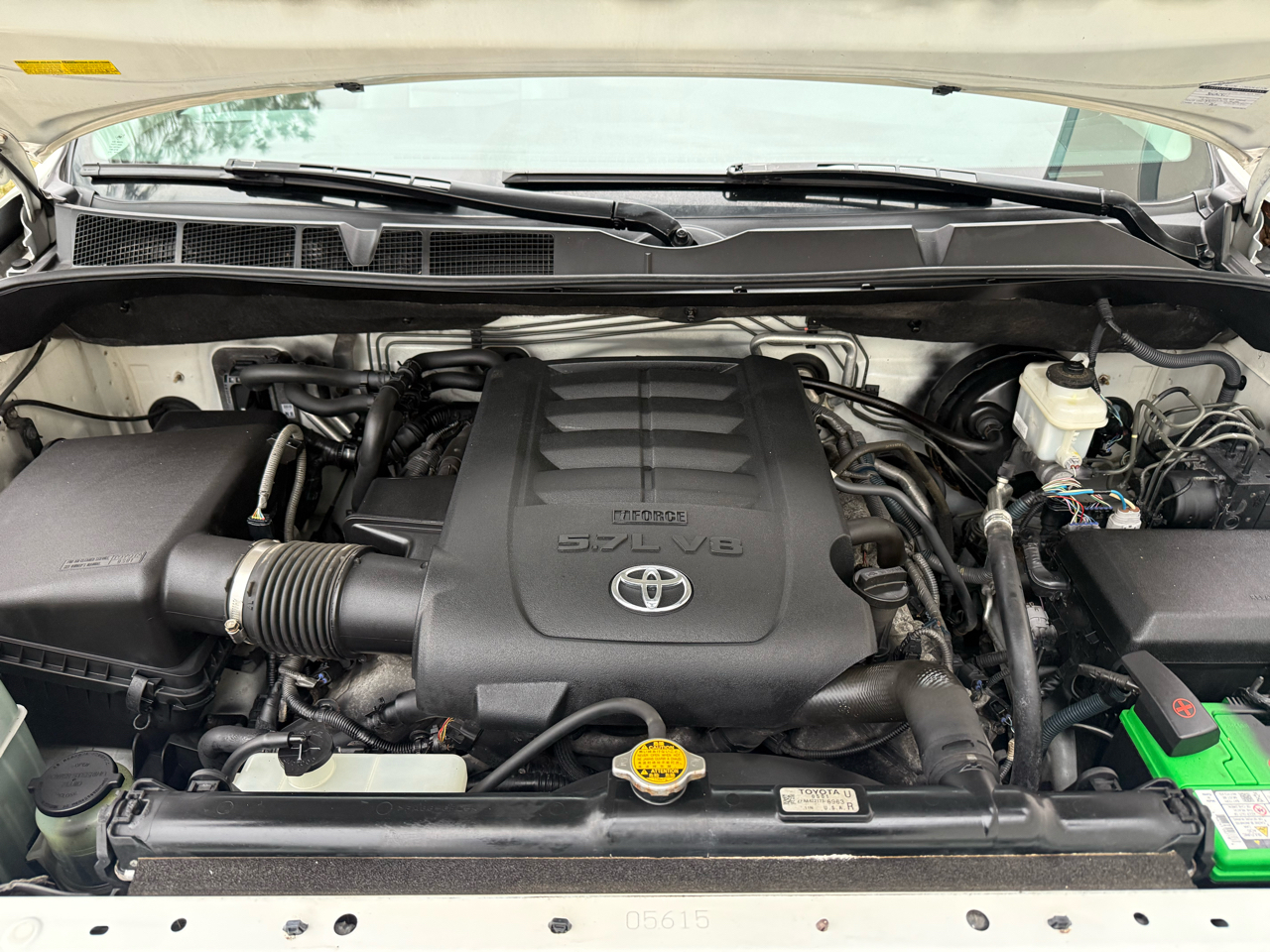 Toyota Sequoia 4WD 5.7L Platinum (Natl) 2012