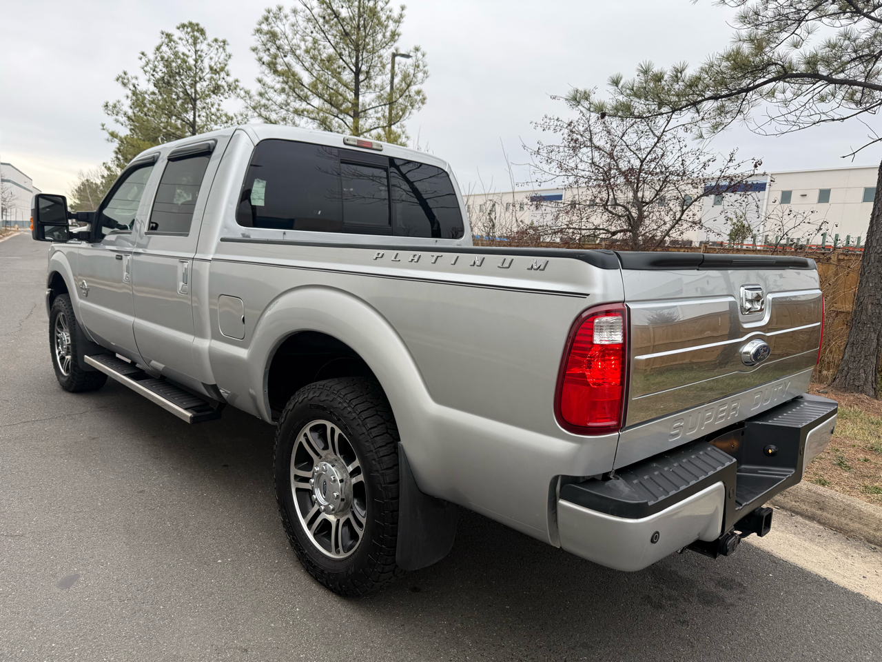 Ford Super Duty F-250 SRW 4WD Crew Cab 172" Platinum 2015