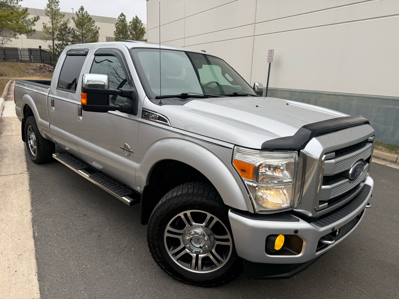 Ford Super Duty F-250 SRW 4WD Crew Cab 172" Platinum 2015