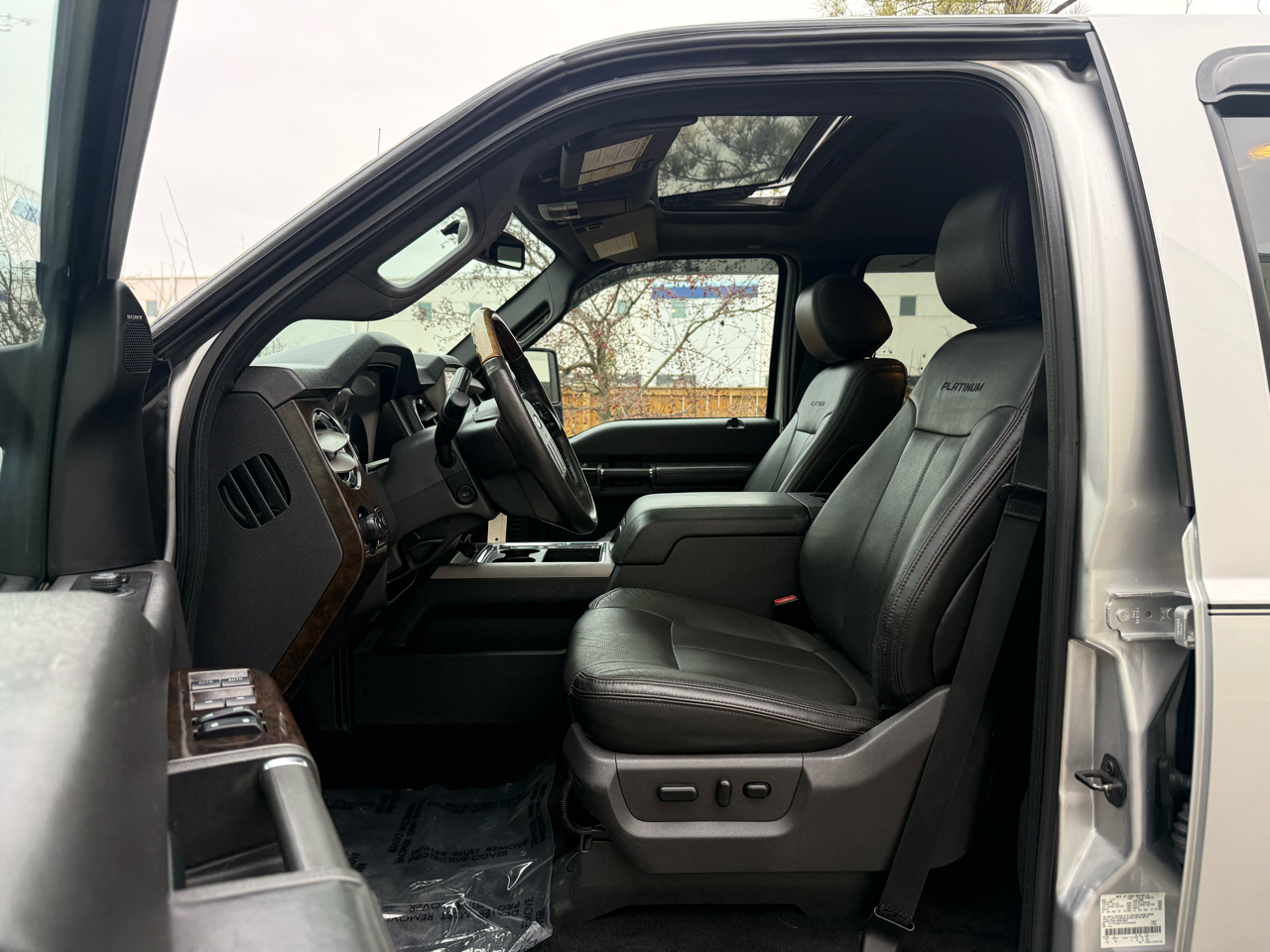 Ford Super Duty F-250 SRW 4WD Crew Cab 172" Platinum 2015