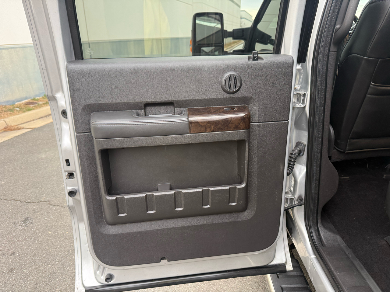 Ford Super Duty F-250 SRW 4WD Crew Cab 172" Platinum 2015