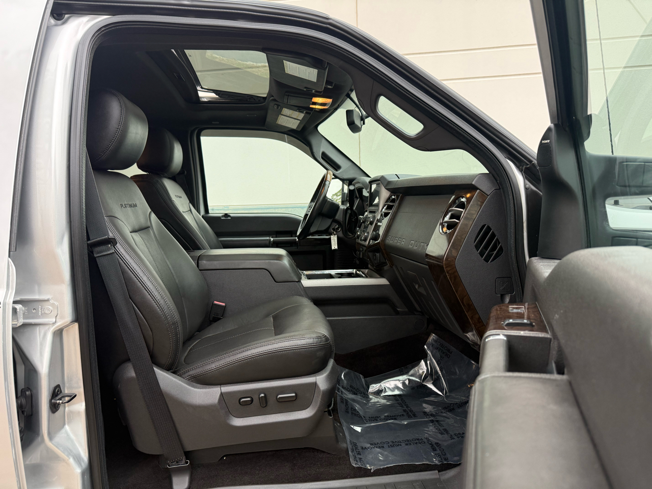 Ford Super Duty F-250 SRW 4WD Crew Cab 172" Platinum 2015